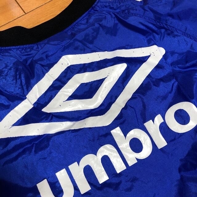 UMBRO(アンブロ)のアンブロ    ナイロン   ジャージ上下　ガンバ大阪　ジュニア140 スポーツ/アウトドアのサッカー/フットサル(ウェア)の商品写真