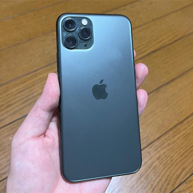 iPhone(アイフォーン)の【美品】iPhone11 Pro 256GB ミッドナイトグリーン simフリー スマホ/家電/カメラのスマートフォン/携帯電話(スマートフォン本体)の商品写真