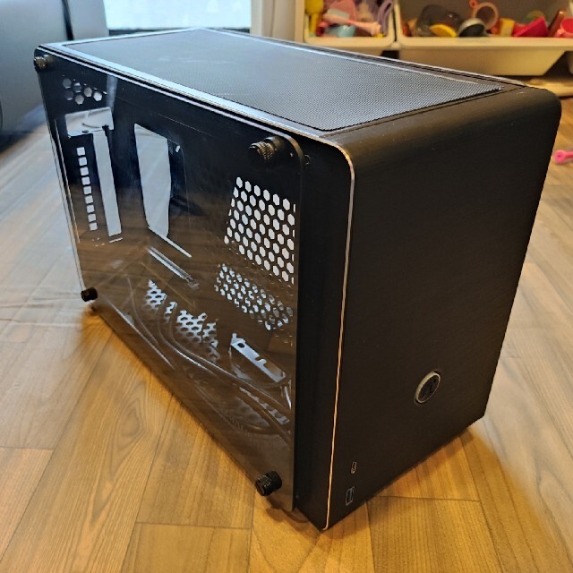 Raijintek Orphion Mini ITX ケース