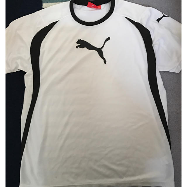 PUMA(プーマ)のプーマ 白半袖Tシャツ  スポーツ/アウトドアのサッカー/フットサル(その他)の商品写真