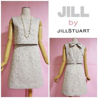 ジルバイジルスチュアート(JILL by JILLSTUART)の【ジルバイジルスチュアート】バックリボンワンピース☆ドッキングワンピース☆S(ひざ丈ワンピース)