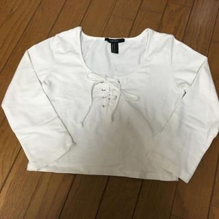 フォーエバートゥエンティーワン(FOREVER 21)のforever21 ショート丈 編み上げ TOPS(カットソー(長袖/七分))