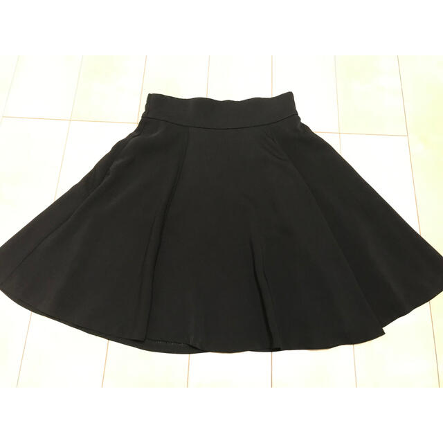 BLISS POINT(ブリスポイント)のブリスポイント　黒　Mサイズ　スカート　レディース  レディースのスカート(ひざ丈スカート)の商品写真