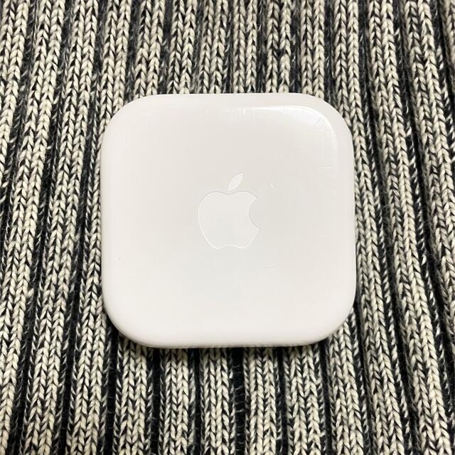 Apple(アップル)の【送料無料】Apple アップル★ 純正/イヤホン/新品 スマホ/家電/カメラのオーディオ機器(ヘッドフォン/イヤフォン)の商品写真