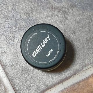 ラッシュ(LUSH)のLUSH  バニラリー ソリッドパフューム(香水(女性用))