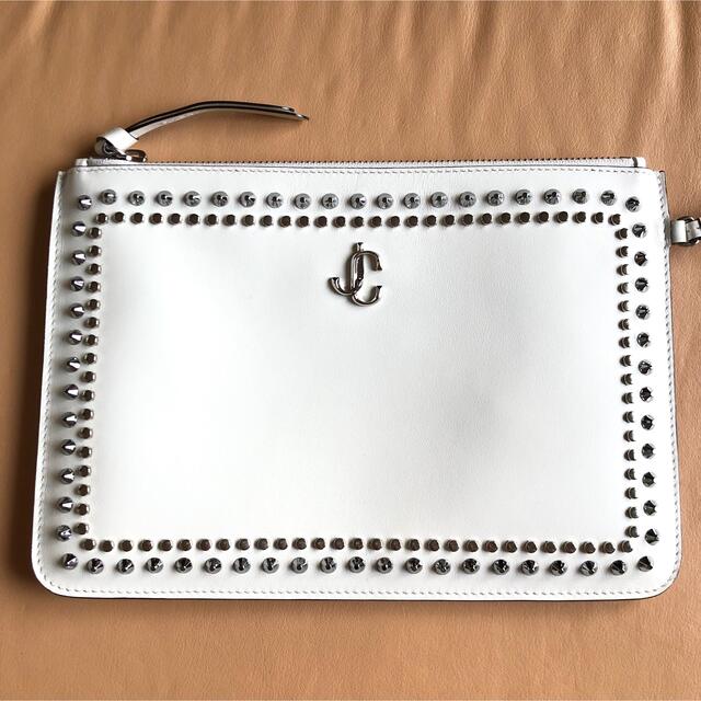 JIMMY CHOO - JIMMY CHOO☆クラッチバッグ☆FARA LATTE 未使用の JIMMY CHOO - JIMMY CHOO☆クラッチバッグ☆FARA LATTE 未使用の