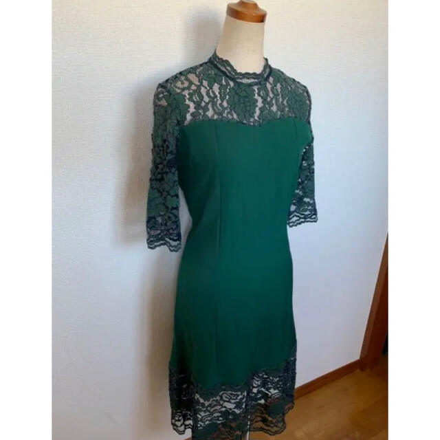 dholic(ディーホリック)のグリーン　ドレス　ワンピース レディースのワンピース(ひざ丈ワンピース)の商品写真