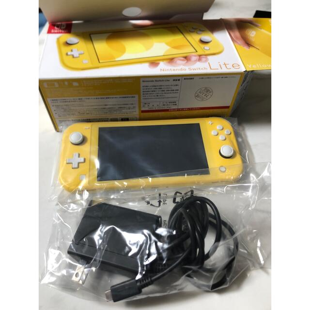 Nintendo Switch(ニンテンドースイッチ)の任天堂Switch Light エンタメ/ホビーのゲームソフト/ゲーム機本体(家庭用ゲーム機本体)の商品写真