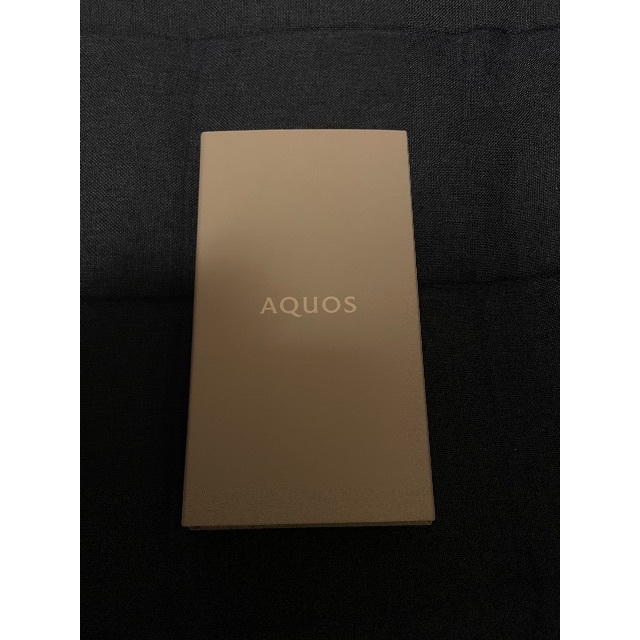 【新品未使用品】SHARP AQUOS sense6 64GB ブラックスマートフォン本体