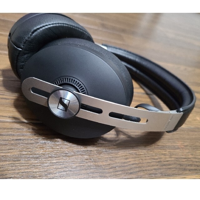 SENNHEISER(ゼンハイザー)のmomentum wireless m3aebtxl　美品　購入証明書付き。 スマホ/家電/カメラのオーディオ機器(ヘッドフォン/イヤフォン)の商品写真