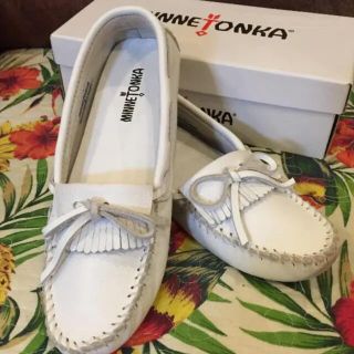 ミネトンカ(Minnetonka)のMINNETONKA☆キルティードライバー モカシン サイズ7(スリッポン/モカシン)