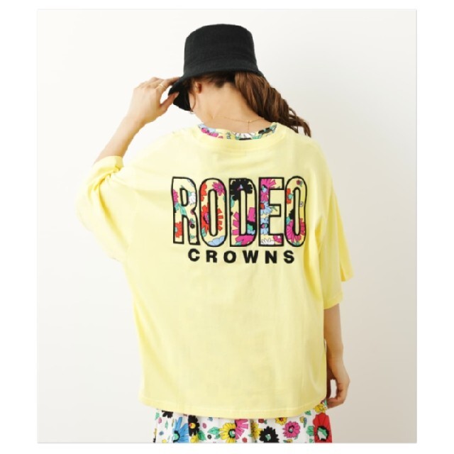 RODEO CROWNS WIDE BOWL(ロデオクラウンズワイドボウル)のFlower full bloom　タンク&Tシャツセット レディースのトップス(Tシャツ(半袖/袖なし))の商品写真