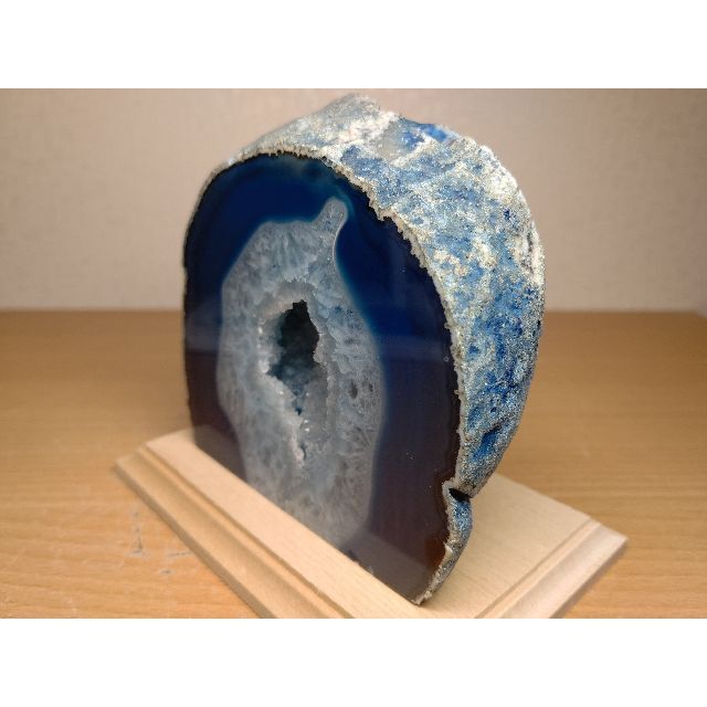 瑪瑙 1.1kg メノウ 水晶 クオーツ 原石 鑑賞石 自然石 鉱物 誕生石