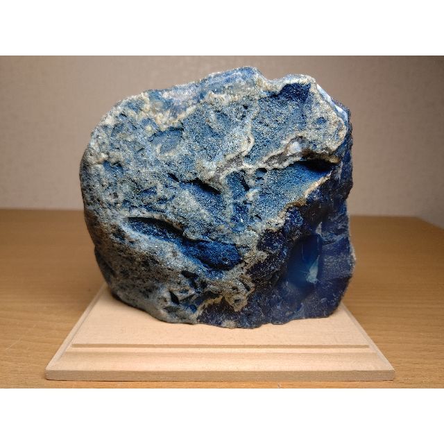 瑪瑙 1.1kg メノウ 水晶 クオーツ 原石 鑑賞石 自然石 鉱物 誕生石