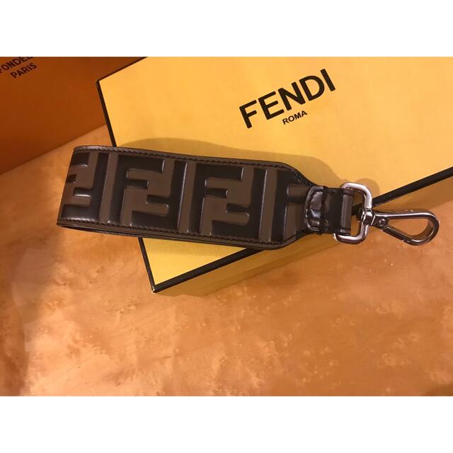 FENDI(フェンディ)の正規保証　フェンディ　ロゴ　ストラップ　レア　/ ストラップユー レディースのバッグ(ハンドバッグ)の商品写真
