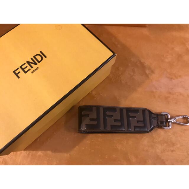 FENDI(フェンディ)の正規保証　フェンディ　ロゴ　ストラップ　レア　/ ストラップユー レディースのバッグ(ハンドバッグ)の商品写真