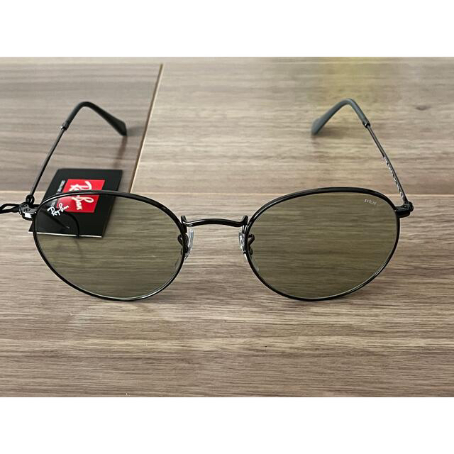 Ray-Ban(レイバン)の『値下げ』Ray-Ban レイバン 調光サングラス メンズのファッション小物(サングラス/メガネ)の商品写真