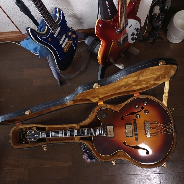 本物の YAMAHA　AE1200　僅少品　初期型　Yamaha純正別売ケースつき エレキギター