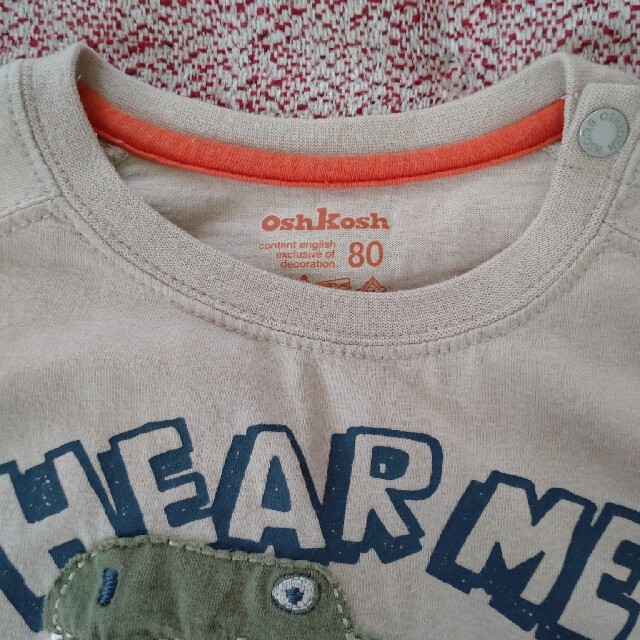 OshKosh(オシュコシュ)のOSHKOSH　かわいいＴシャツ キッズ/ベビー/マタニティのベビー服(~85cm)(シャツ/カットソー)の商品写真