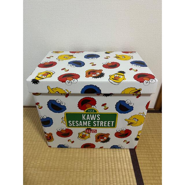 KAWS X SESAME STREET X ユニクロコンプリートBOX