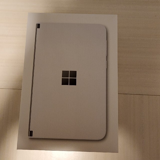 Microsoft(マイクロソフト)の【SIMロック解除済】Surface Duo AT&T版 スマホ/家電/カメラのスマートフォン/携帯電話(スマートフォン本体)の商品写真