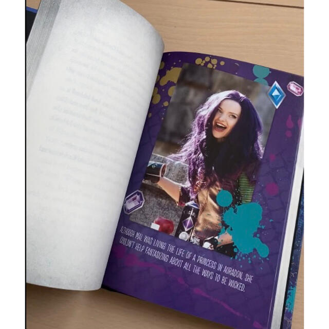 Disney - 洋書 ディセンダント Descendants 1&2 Junior Novel の Disney - 洋書 ディセンダント Descendants 1&2 Junior Novel の