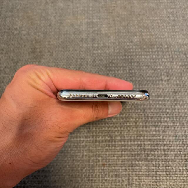 iPhone(アイフォーン)のiPhone X Silver 64 GB docomo アイフォン スマホ/家電/カメラのスマートフォン/携帯電話(スマートフォン本体)の商品写真