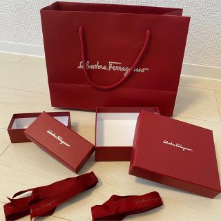 フェラガモ(Ferragamo)のferagamo 空箱 紙袋 リボン(ショップ袋)