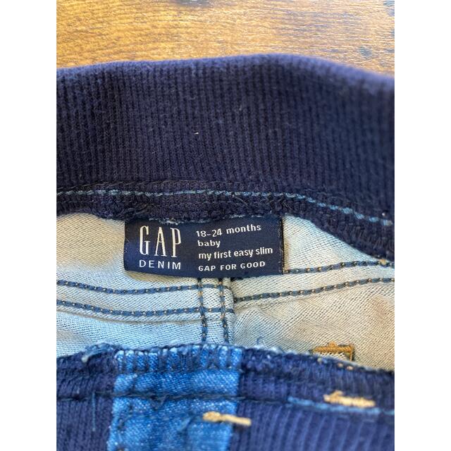 babyGAP(ベビーギャップ)のGAP デニムパンツ　90 キッズ/ベビー/マタニティのキッズ服男の子用(90cm~)(パンツ/スパッツ)の商品写真