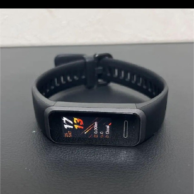 HUAWEI(ファーウェイ)の【美品】HUAWEI Band4 ブラック メンズの時計(腕時計(デジタル))の商品写真