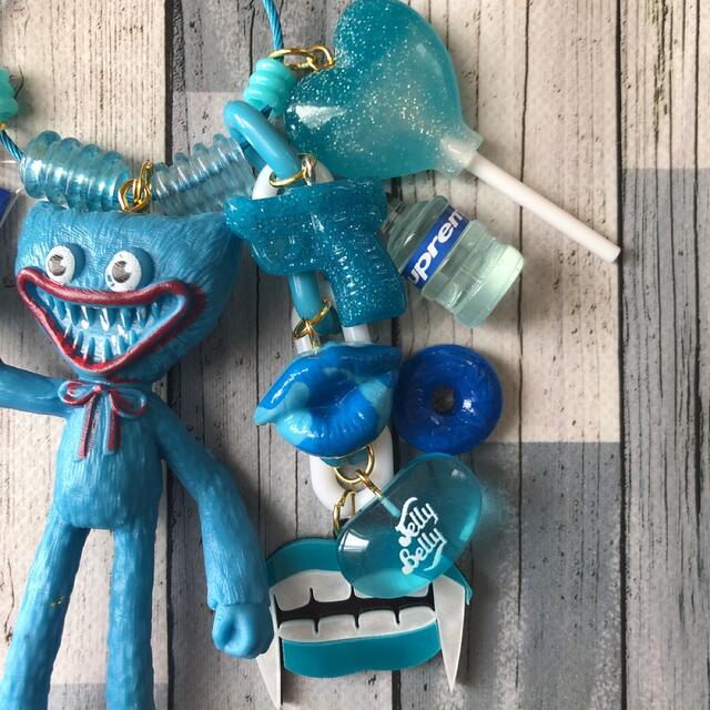 怖かわブルー????ハンドメイド キーホルダー