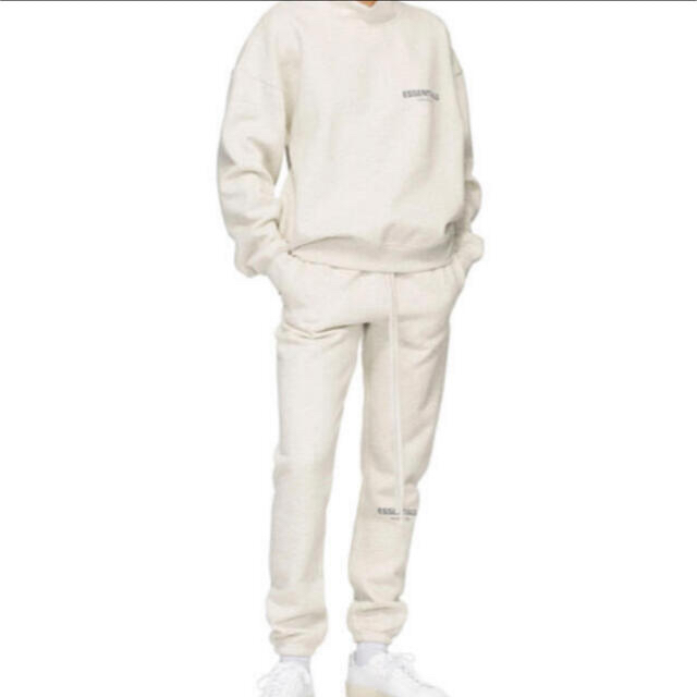 FEAR OF GOD(フィアオブゴッド)の残り1 ,   8500円       ESSENTIALS メンズのトップス(Tシャツ/カットソー(七分/長袖))の商品写真