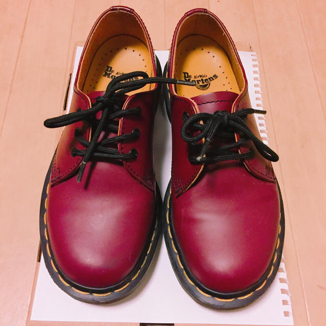 Dr.Martens  チェリーレッド 3ホール