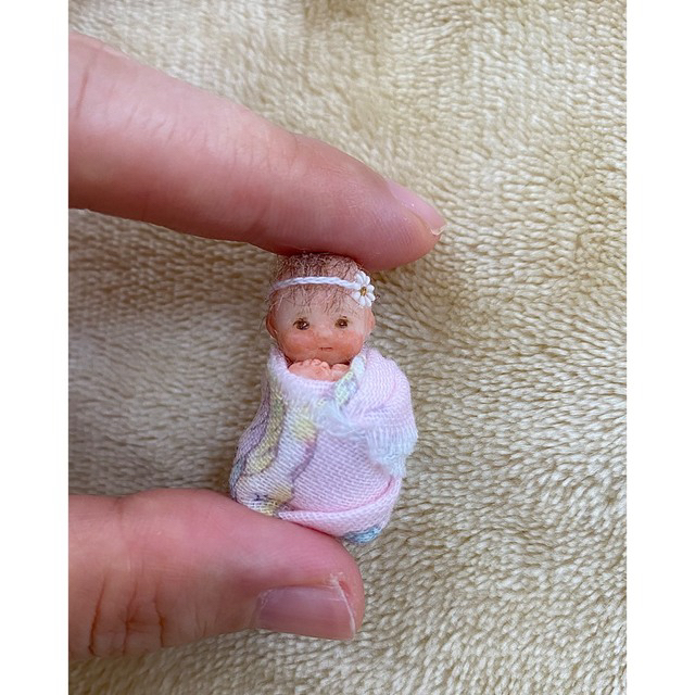 お包みミニミニベビー💛約3cm 2体の通販 by まい☆'s shop|ラクマ