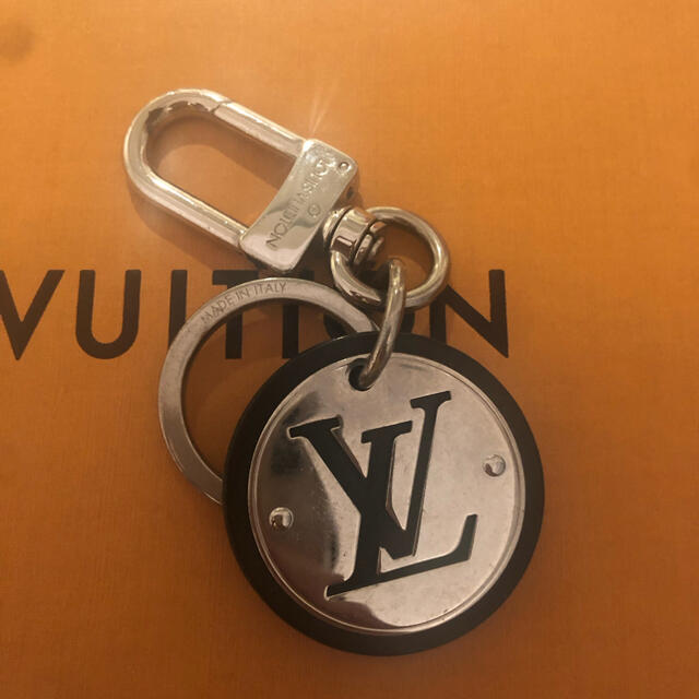 LOUIS VUITTON キーリング