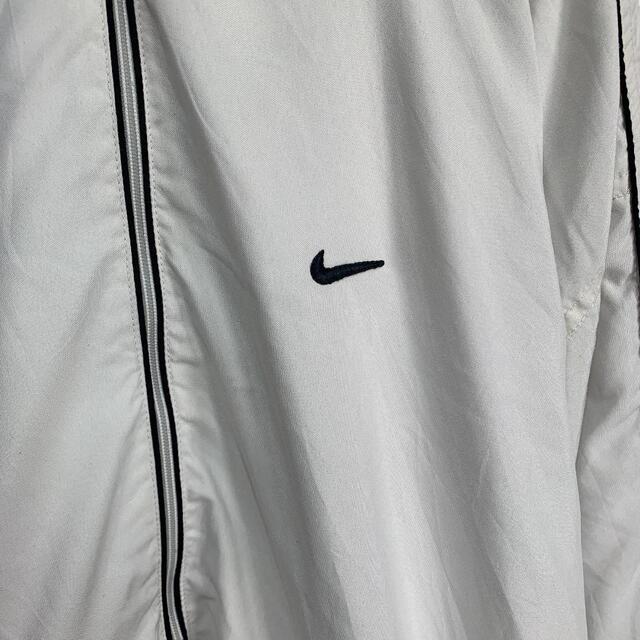 90s Nike ハーフジップジャケットホワイトフード付きバックロゴ メンズのジャケット/アウター(ブルゾン)の商品写真