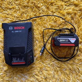 ボッシュ(BOSCH)の【ジャンク品】BOSCH ボッシュ　18V バッテリー&充電器(工具/メンテナンス)