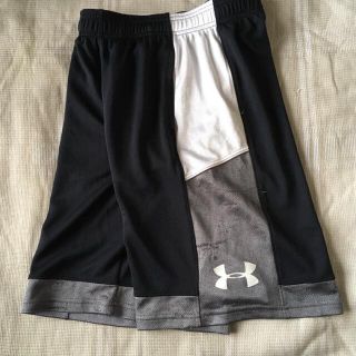 アンダーアーマー(UNDER ARMOUR)のアンダーアーマー　半ズボン　短パン(ウェア)