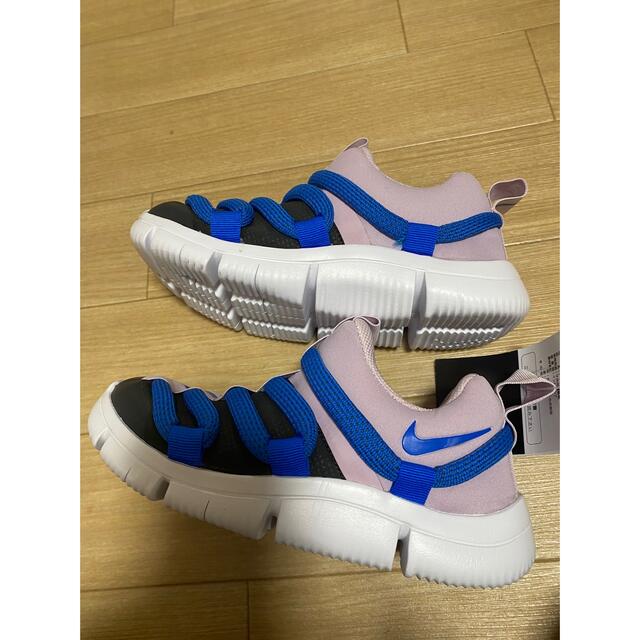 NIKE(ナイキ)の新品　ダイナモフリー　ナイキスニーカー　20.5センチ キッズ/ベビー/マタニティのキッズ靴/シューズ(15cm~)(スニーカー)の商品写真