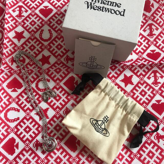 Vivienne Westwood(ヴィヴィアンウエストウッド)のヴィヴィアン　ネックレス レディースのアクセサリー(ネックレス)の商品写真