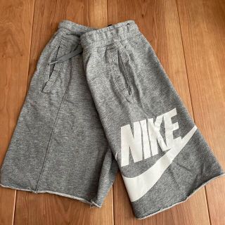 ナイキ(NIKE)のNIKE ナイキ   ハーフパンツ    130 140サイズ　グレー(パンツ/スパッツ)