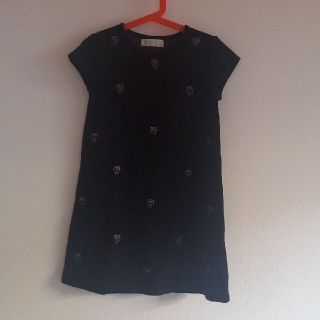 ザラ(ZARA)のZARA　girlスカルストーンワンピース★128(Tシャツ/カットソー)