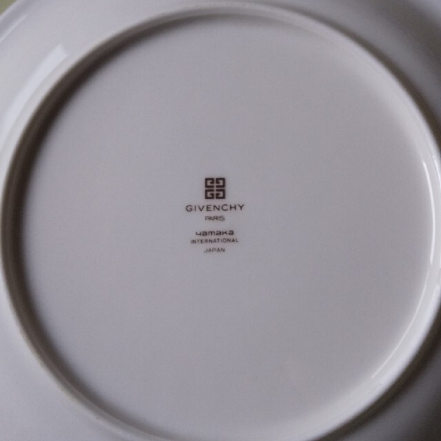 GIVENCHY(ジバンシィ)のお皿6枚セット インテリア/住まい/日用品のキッチン/食器(食器)の商品写真