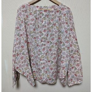 ネストローブ(nest Robe)の※花菜さま専用※　nest Robe　花柄ブラウス(シャツ/ブラウス(長袖/七分))