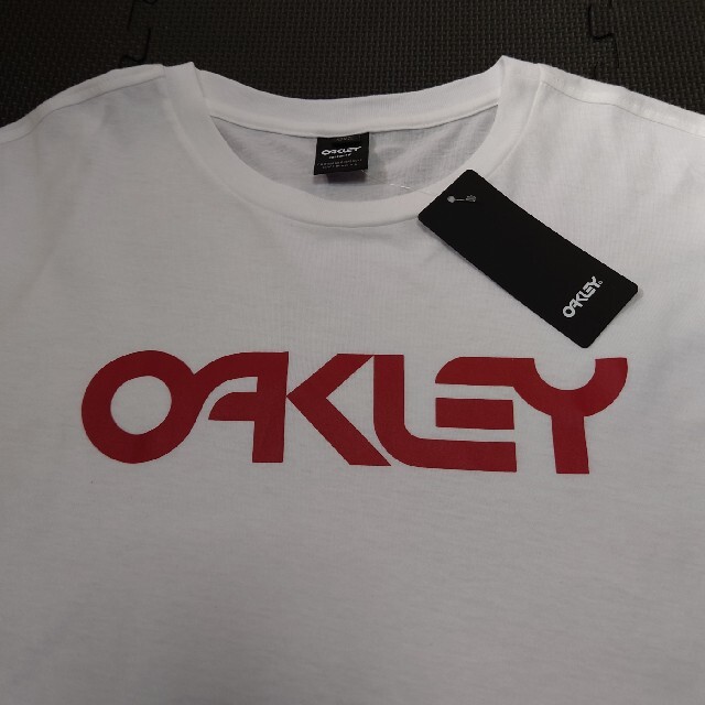 Oakley(オークリー)のオークリー ロゴプリント 長袖Tシャツ 新品タグ付き メンズのトップス(Tシャツ/カットソー(七分/長袖))の商品写真