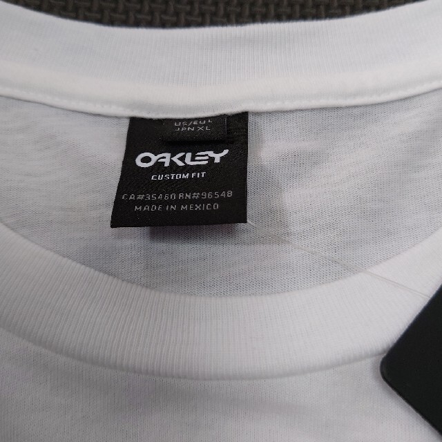 Oakley(オークリー)のオークリー ロゴプリント 長袖Tシャツ 新品タグ付き メンズのトップス(Tシャツ/カットソー(七分/長袖))の商品写真