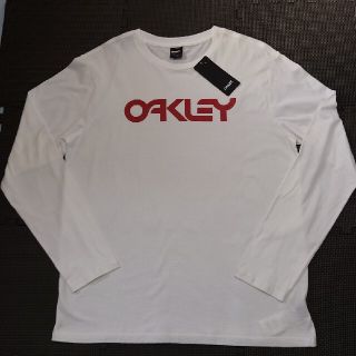 オークリー(Oakley)のオークリー ロゴプリント 長袖Tシャツ 新品タグ付き(Tシャツ/カットソー(七分/長袖))