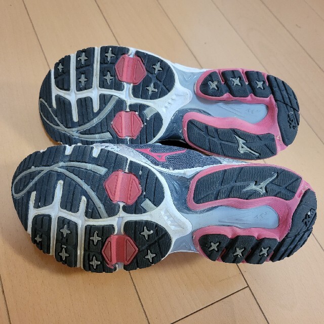 MIZUNO(ミズノ)の最終値下げ‼️ミズノ ランニングシューズ☆サイズ24.5 レディースの靴/シューズ(スニーカー)の商品写真
