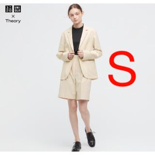 ユニクロ(UNIQLO)のユニクロ　theory 感動タックイージーショートパンツ(ショートパンツ)