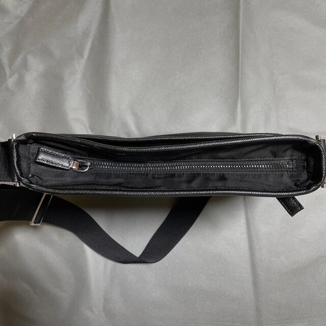PRADA(プラダ)のプラダ/PRADA バッグ メンズ サフィアーノクイール ショルダーバッグ  メンズのバッグ(ショルダーバッグ)の商品写真